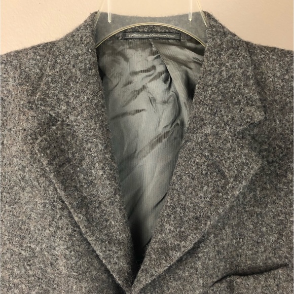 JACKET - Men's Ermenegildo Zenga Soft Textured Wool Grey Blazer. Size L or 43R. - Picture 9 of 16